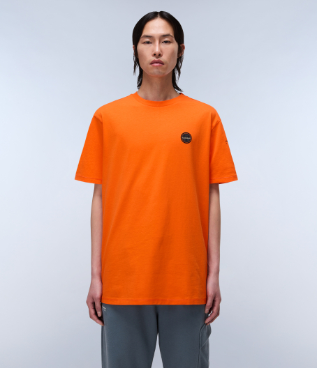 Мъжка тениска S-BADGE SS ORANGE RED NP0A4I3NA00 03